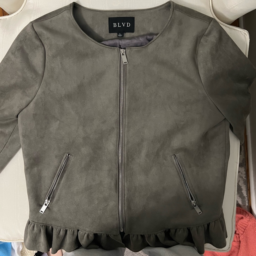 BLVD Ruffle Jacket - Picture 4 of 4